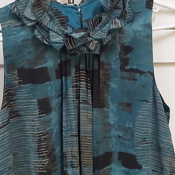 Anne Klein sleeveless blouse - Picture 2 of 6